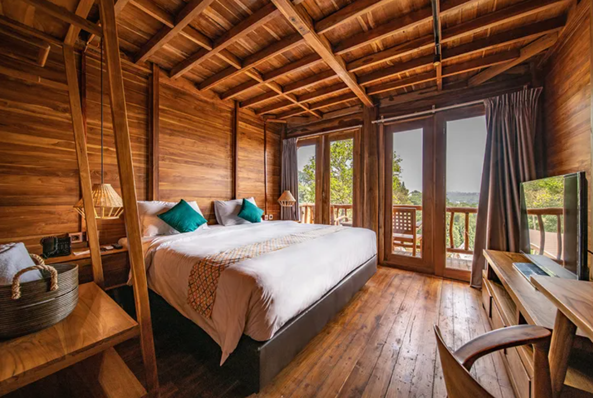 Sparks Forest Adventure menjadi salah satu glamping paling kekinian di Sukabumi.
