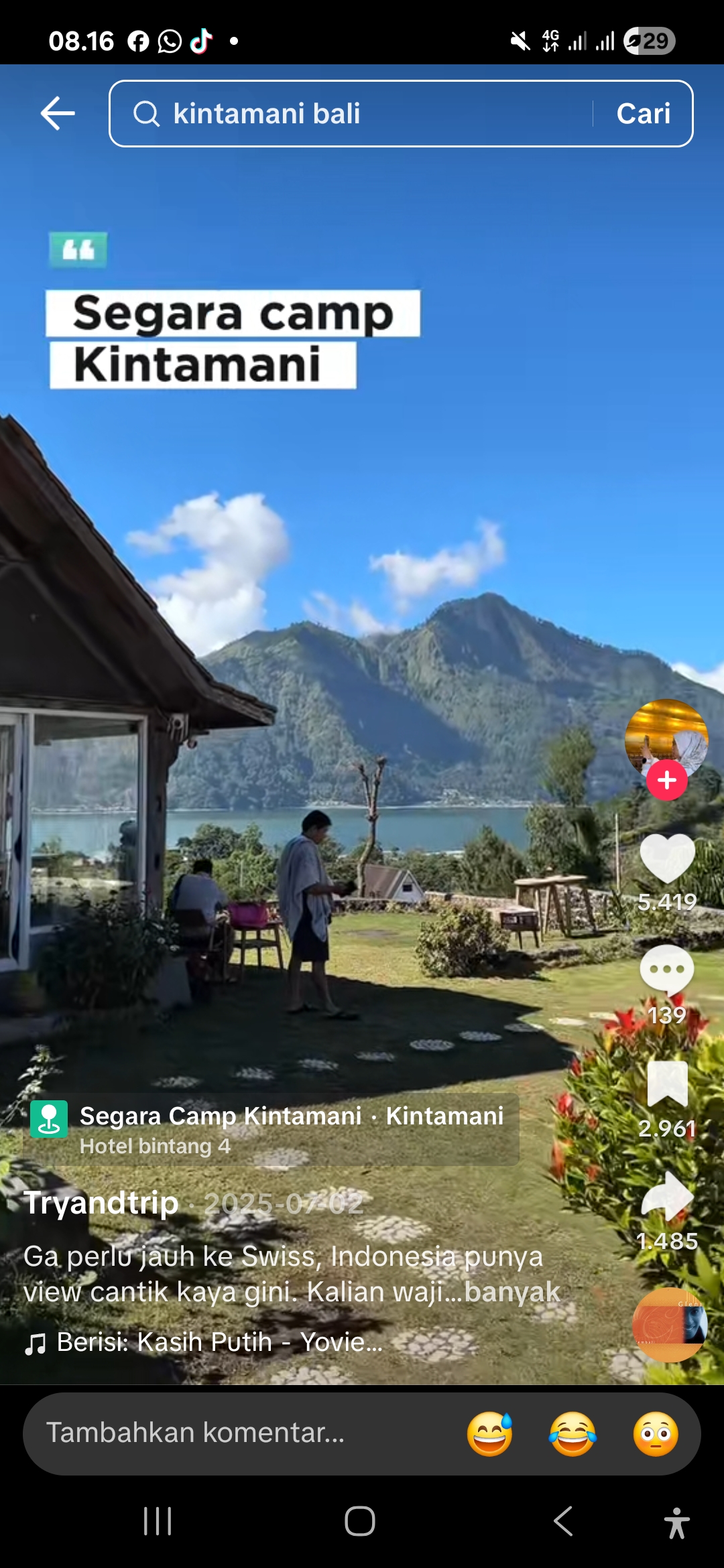 Panorama Danau Batur dan pegunungan di Segara Camp Kintamani, Bali, yang viral di media sosial dan disebut mirip lanskap Swiss.