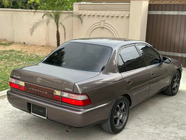Toyota Great Corolla.