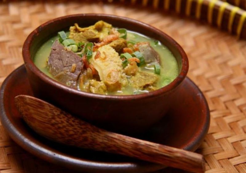 Empal Gentong kuliner khas Cirebon.