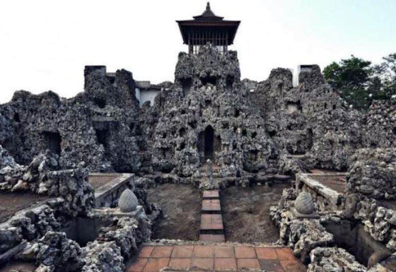 Goa Sunyaragi Cirebon.