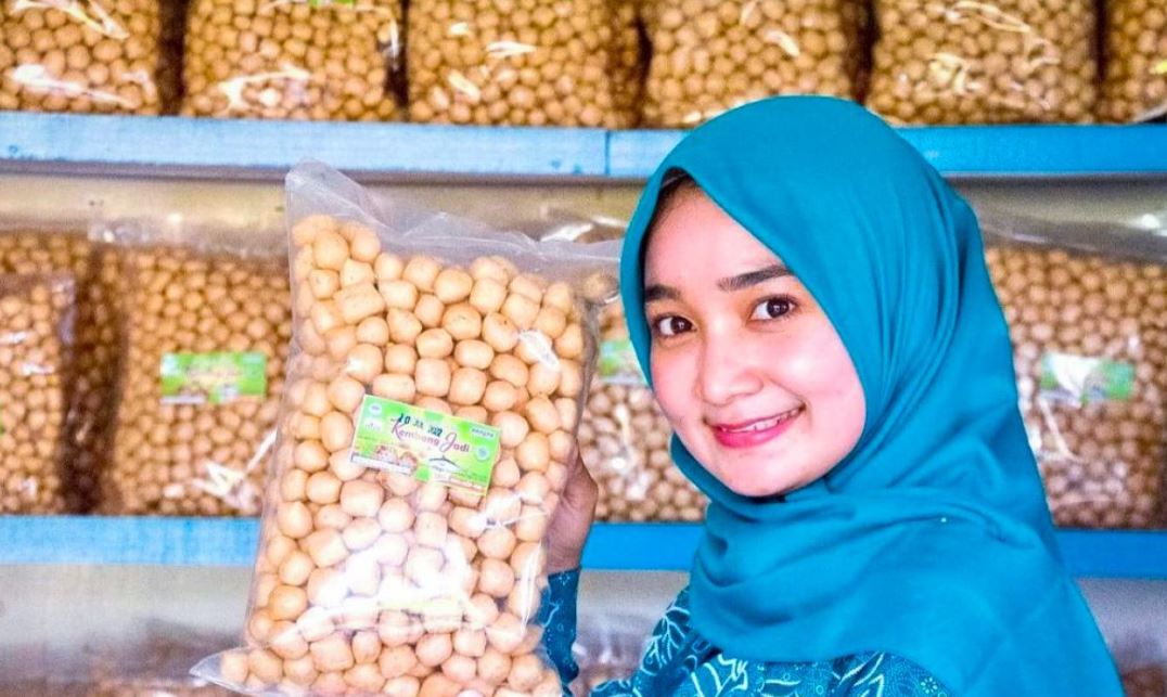Kerupuk atom khas Natuna.