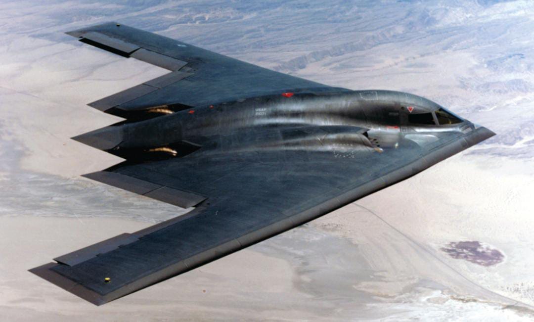 B-2 Spirit, pesawat siluman Amerika Serikat.