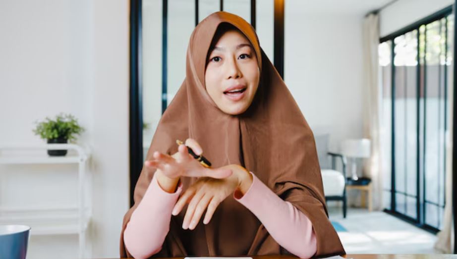 ilustrasi wanitra muslimah
