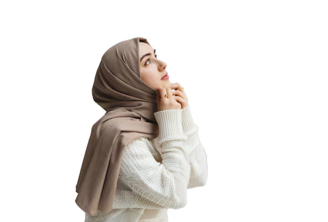 Make up saat puasa, aman atau bikin batal? Ini jawabannya!