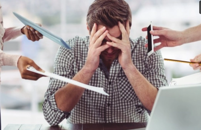 Ilustrasi Tips Mengatasi Burnout Kerja Sambil Puasa