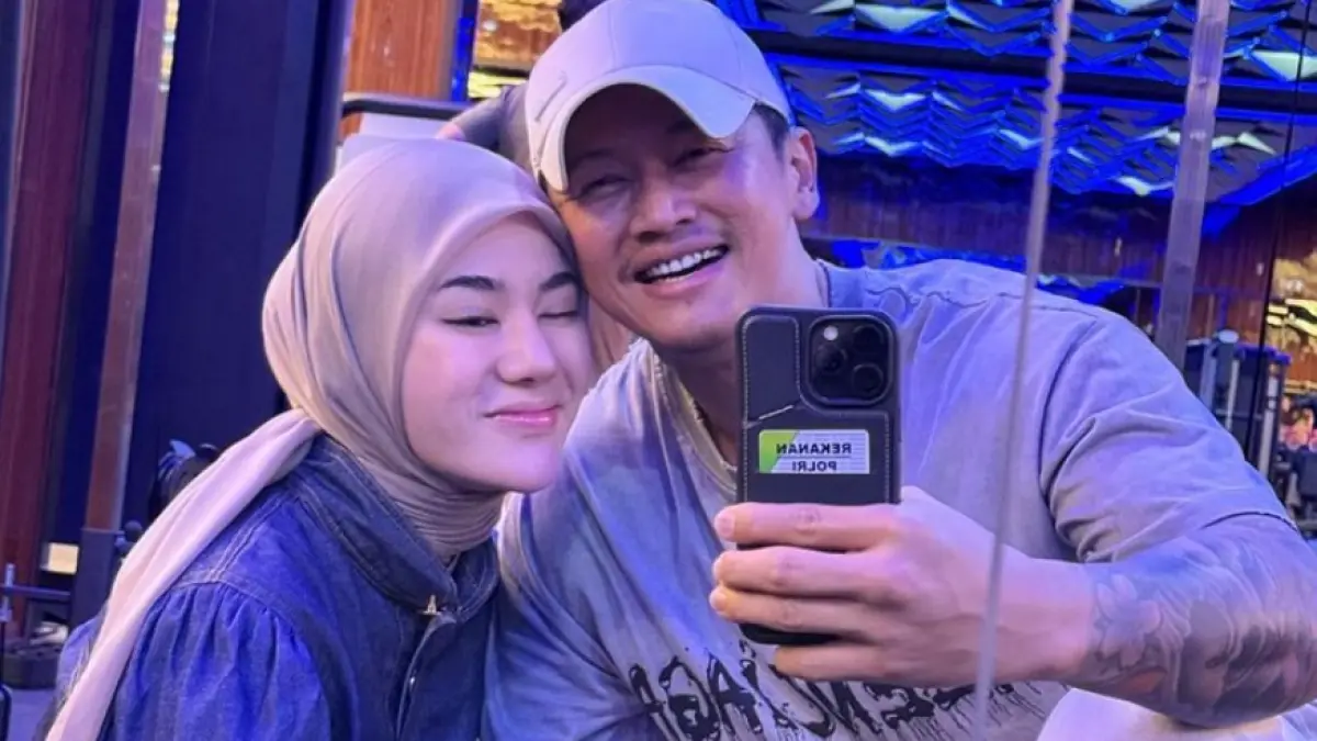 Viral Clara Shinta unggah sejumlah foto menampilkan suaminya