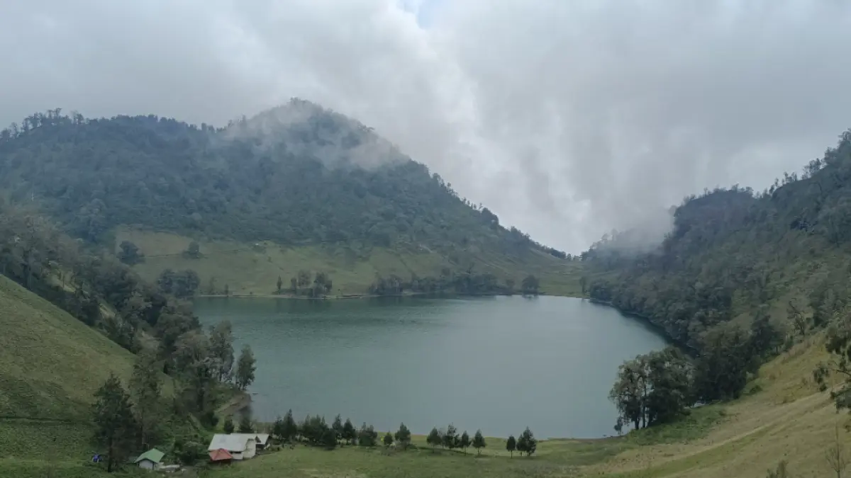Foto: Kawasan Ranu Kumbolo di Gunung Semeru, Jawa Timur