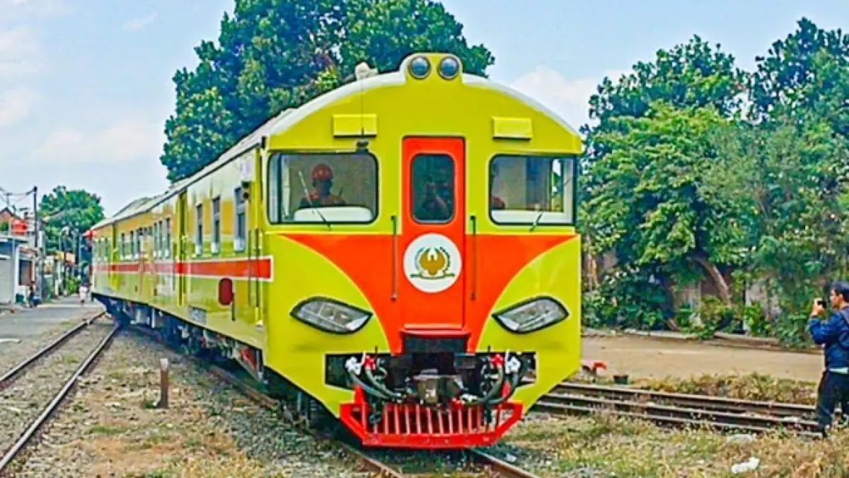 Ilustrasi Kereta Kuning KAI (NoodHulp Rijtuig)