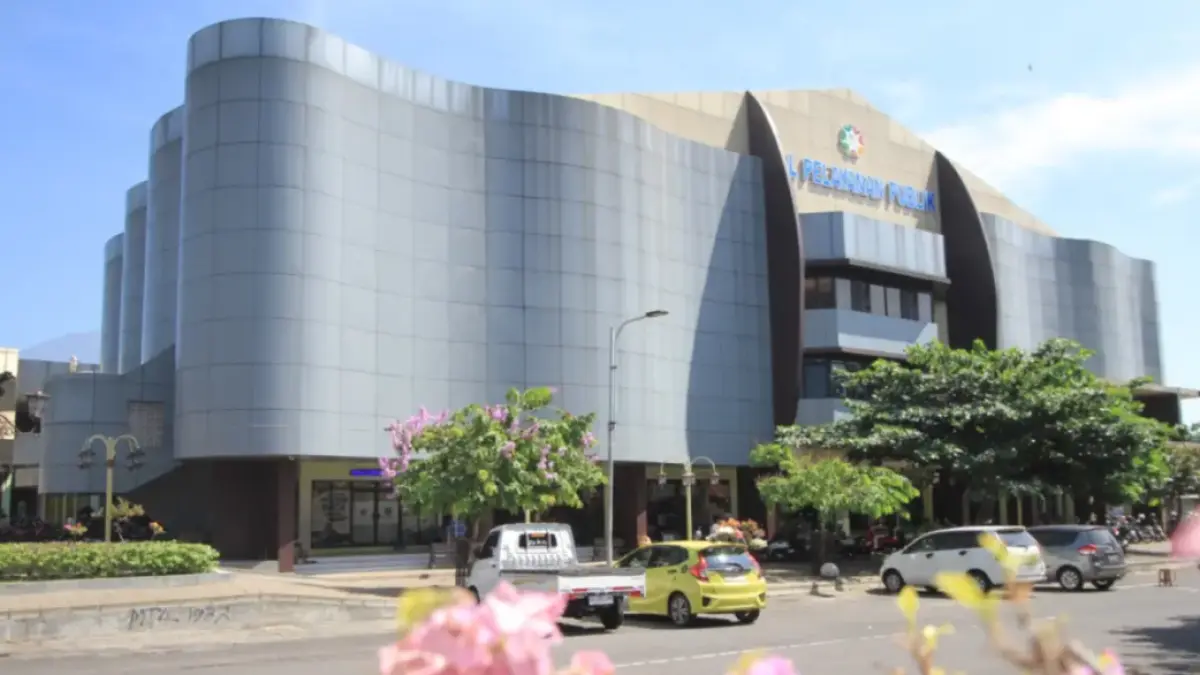 Gedung Kesenian Mahendra di kompleks MPP Pasar Baru Magetan diproyeksikan kembali memiliki bioskop modern. AJI PUTRA/JAWA POS RADAR MAGETAN