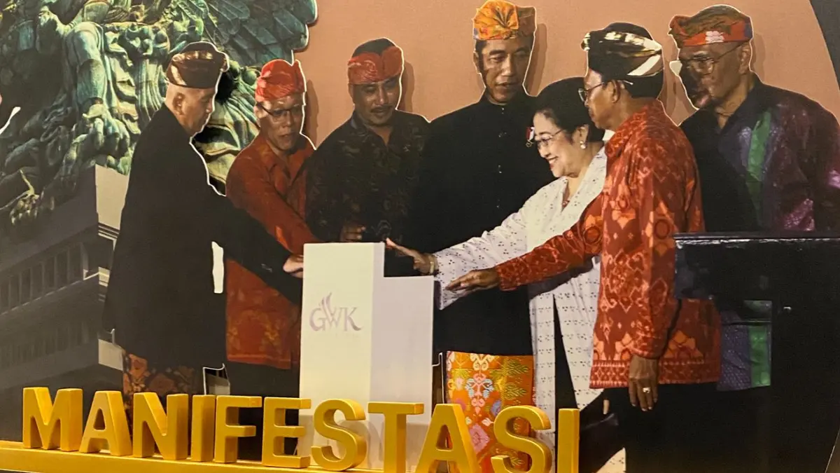 Galeri sejarah di bagian puncak Garuda Wisnu Kencana (GWK) menampilkan dokumentasi perjalanan pembangunan hingga momen peresmian monumen. Foto: Dokumentasi Pribadi/Anggie Putri Wijayanti.