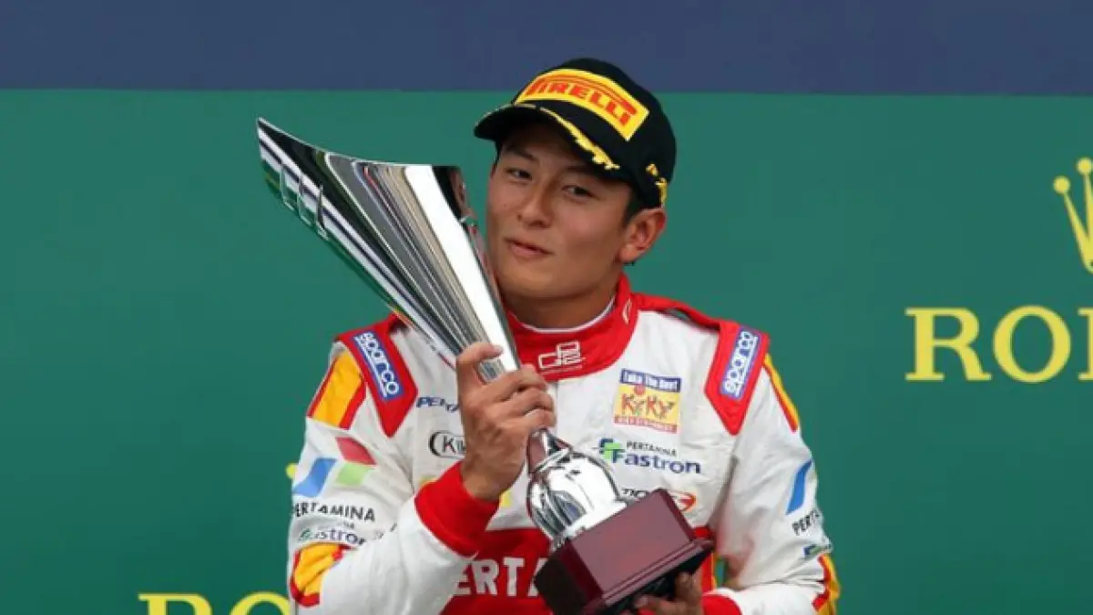 Potret Rio Haryanto Pembalap Indonesia Pertama di Formula 1 (Source: Pinterest)