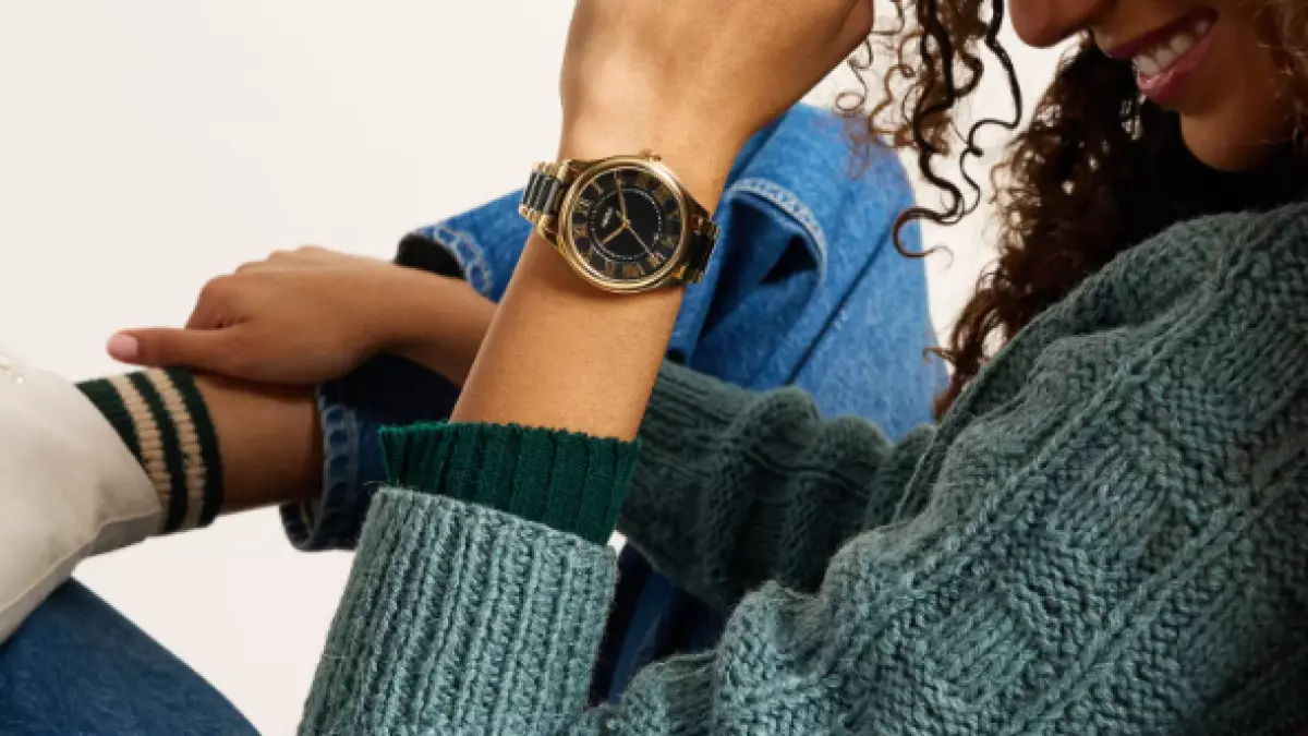 Jam Tangan Wanita Fossil Gilmore Black Dial Gold