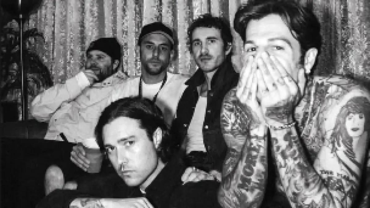 Potret The Neighbourhood