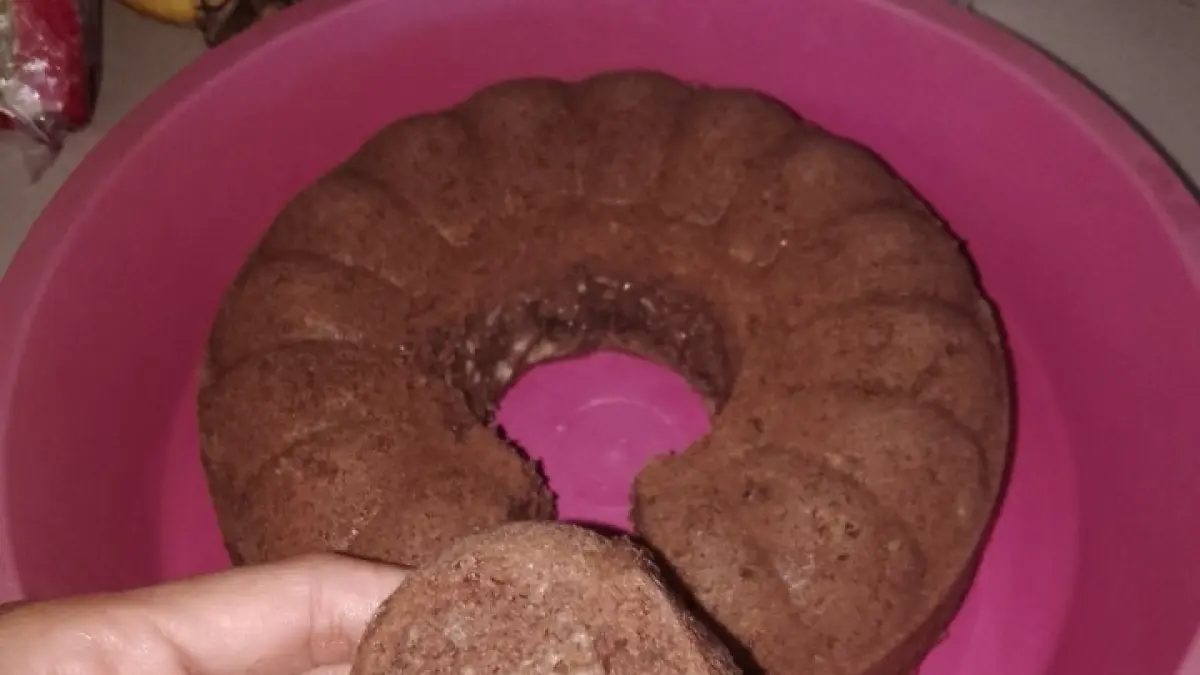 Bolu pisang rumahan yang disukai anak-anak.