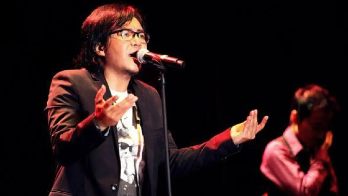 Potret Penyanyi Ari Lasso