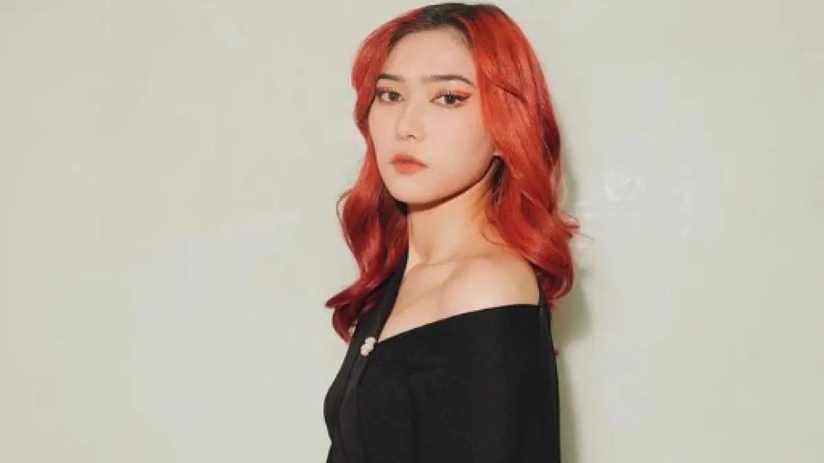 Potret Penyanyi Isyana Sarasvati