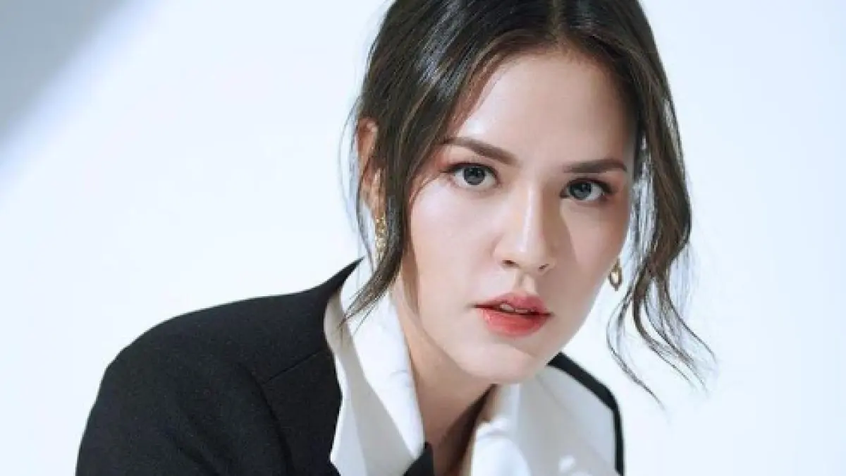 Potret Penyanyi Raisa