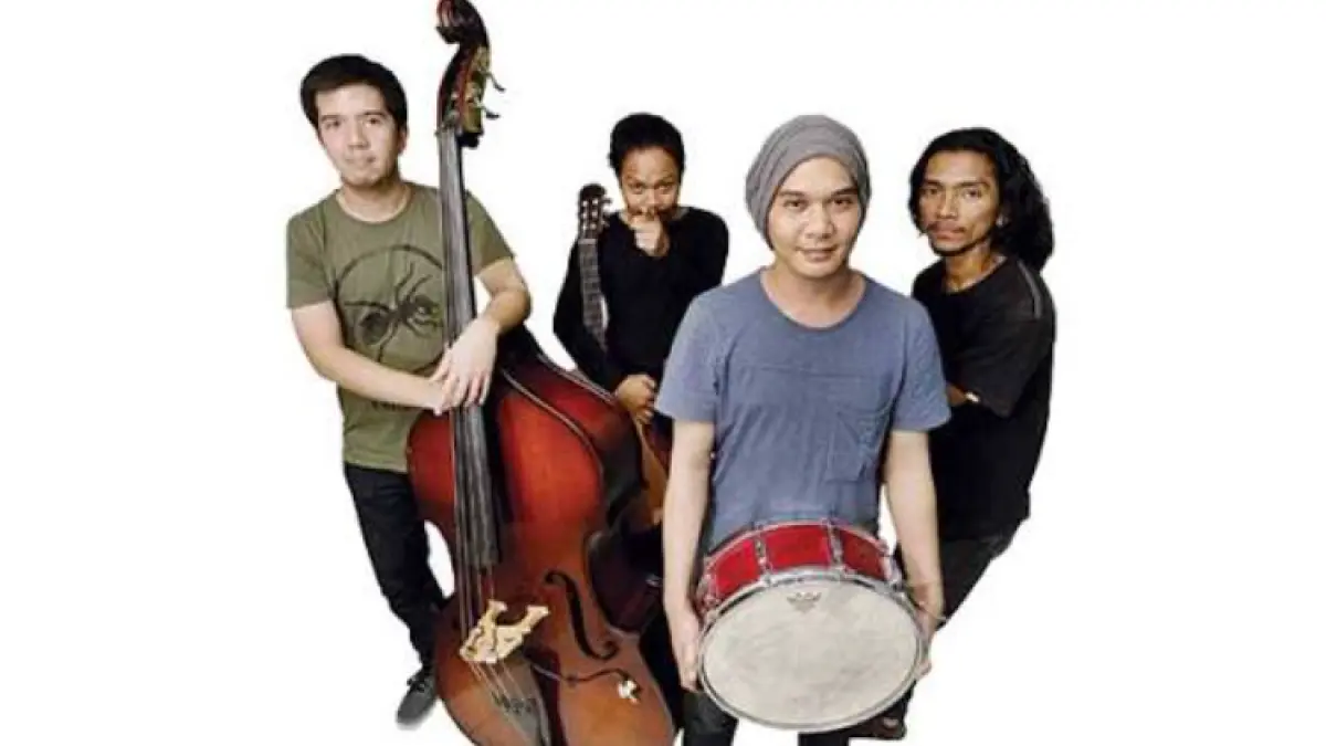 Potret Penyanyi Payung Teduh