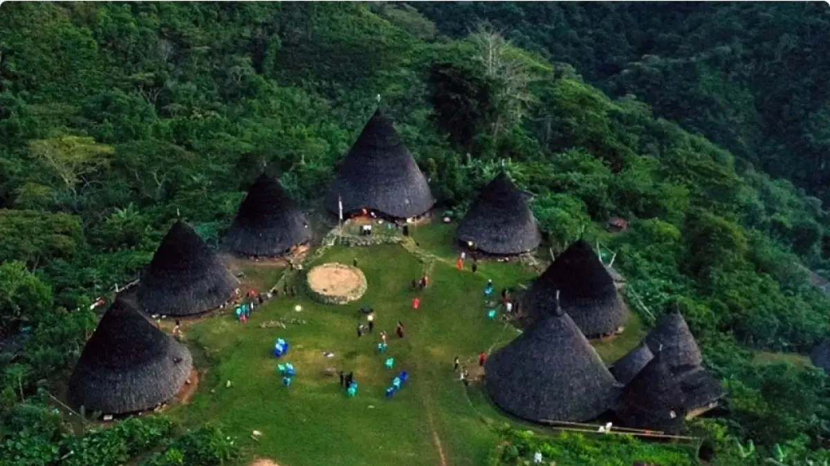 Sejumlah wisata ditutup sementara akibat gempa NTT. (ANTARA)