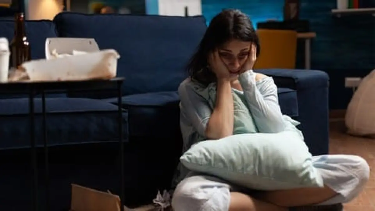 Kompres Es di Ketiak untuk Mengatasi Overthinking. Foto: Beautynesia