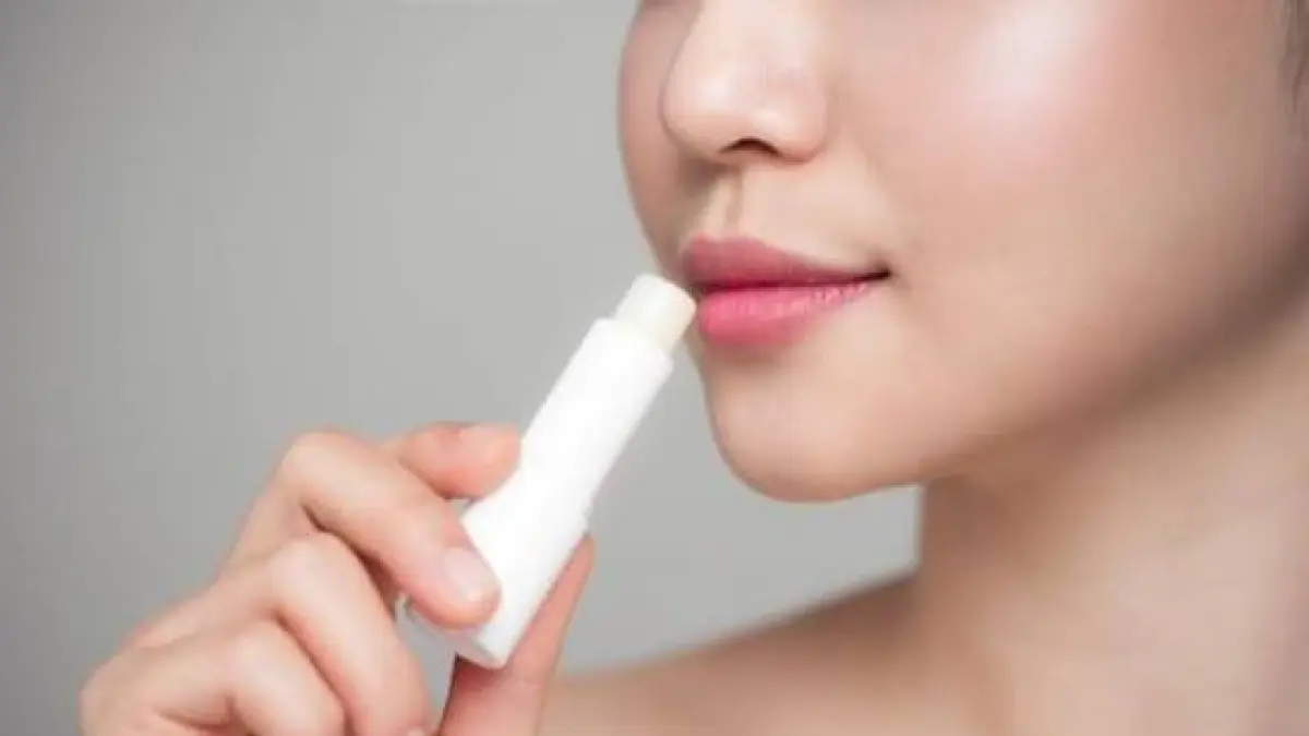 Menggunkana Lipbalm dengan Spf @Alodokter