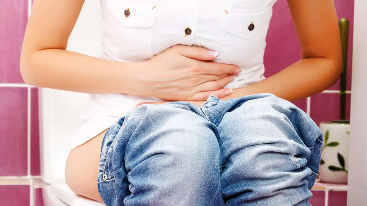 Cara Mengatasi BAB Cairan Berwarna Putih. Foto: 10faq.com