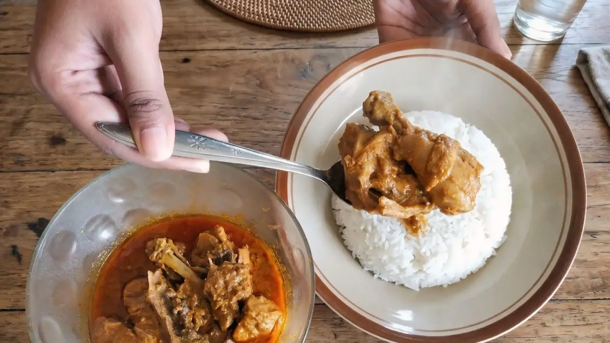 Ayam Sambal Bu Endang Wonoasri Madiun. Foto: Iis Choirrunisa