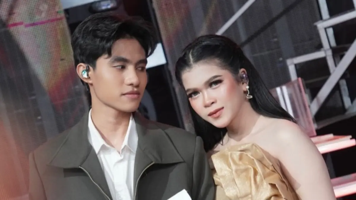 Momen Eby dan Zahra di Belakang Panggung. Foto: Instagram @da5_ebyrizta14