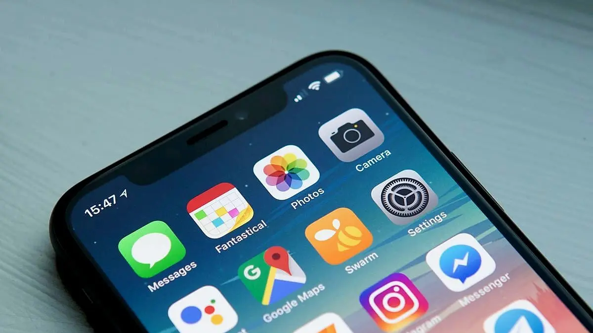 konsekuensi jangka panjang saat mengganti layar iPhone dengan spare part non-resmi.
sumber gambar: Tekno Kompas