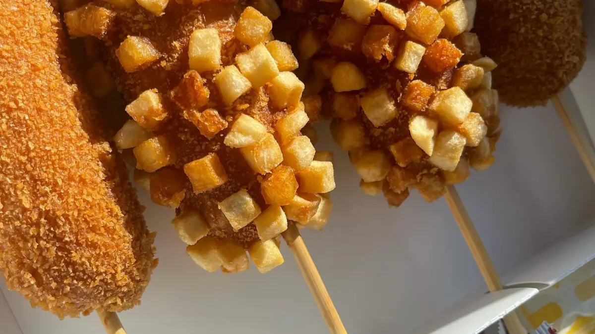 Corndog Mozarella Kentang 
Source : forevereatingfoods