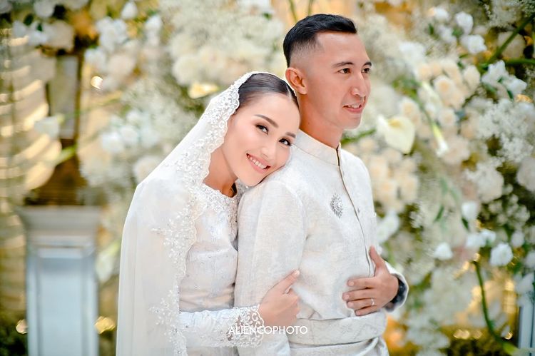 Lamaran Ayu Ting Ting dengan Muhammad Fardhana (Foto : ayutingting92/ Instagram)