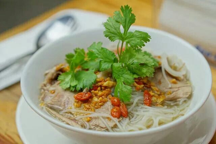 Ilustrasi Bihun kuah (Pinterest)