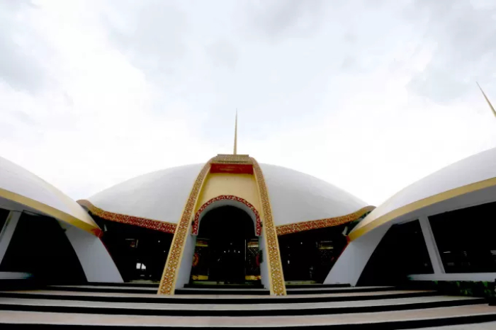 Masjid Baitu Amien Jember (Foto : Radar Jember)