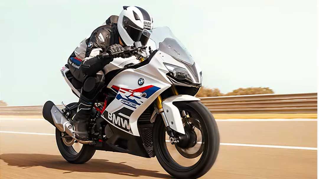 Motor BMW model G 310 RR adalah motor sport fairing termurah. Harganya di India dibanderol 285.000 rupee atau sekitar Rp 53 jutaan