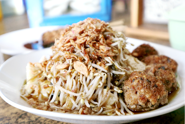 Lontong Balap (Pak Gendut)