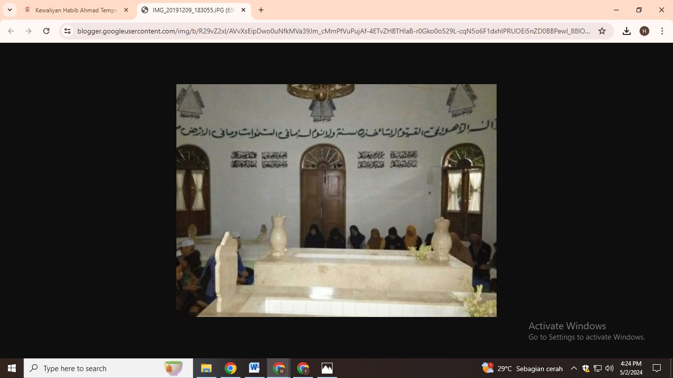 Makam Habib Ahmad bin Ali Bafaqih dan makam Habib Ali Bafaqih