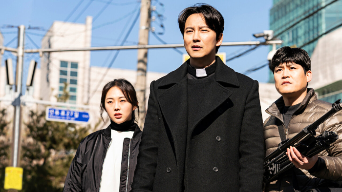 Poster drama Korea The Fiery Priest (Netflix)