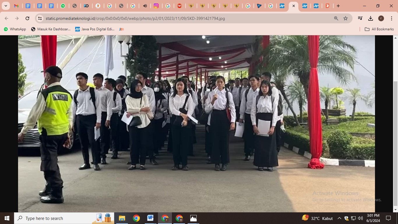 Para peserta tes SKD CPNS 2023 Kejaksaan RI di Kantor BKN Pusat Jakarta, Kamis (9/11/2023). (Nurul Fitriana/Jawapos)