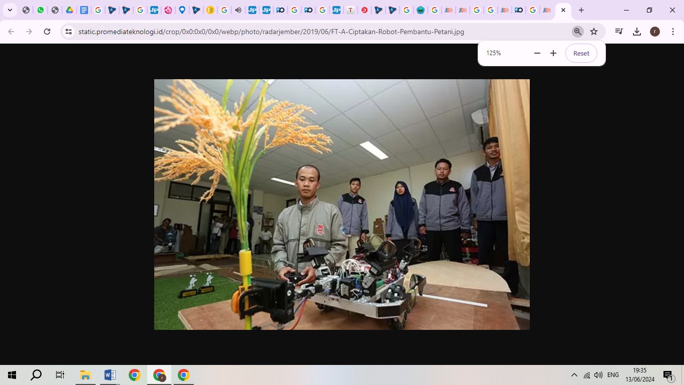 Inovasi robot karya mahasiswa Polije (Foto: WAWAN DWI SISWANTO/RADAR JEMBER)