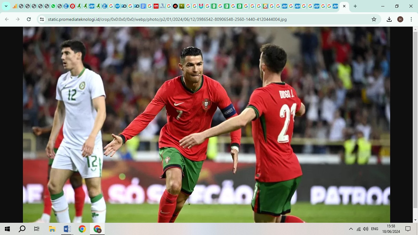 Portugal menang 3-0 atas Irlandia dalam laga pemanasan jelang Euro 2024, Rabu (12/6) dini hari WIB. Cristiano Ronaldo mencetak brace. (Eurosport)