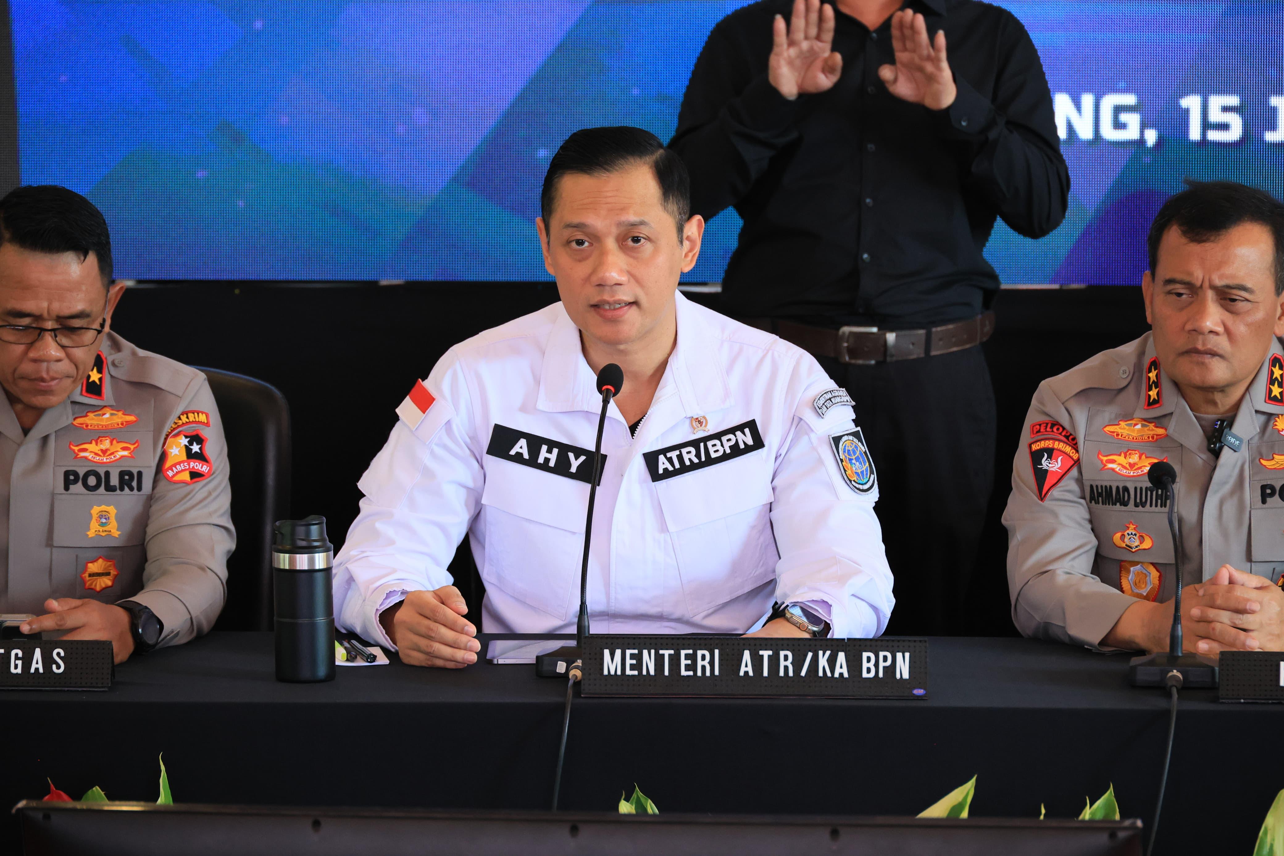 Menteri AHY saat mengikuti konferensi pers di Mapolda Jawa Tengah, Senin (15/7)