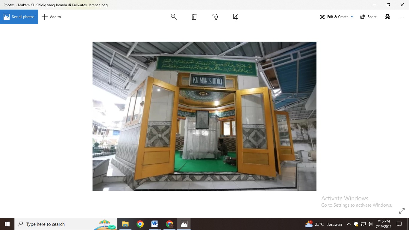 Makam Mbah Siddiq yang berada di Kaliwates, Jember, Jatim