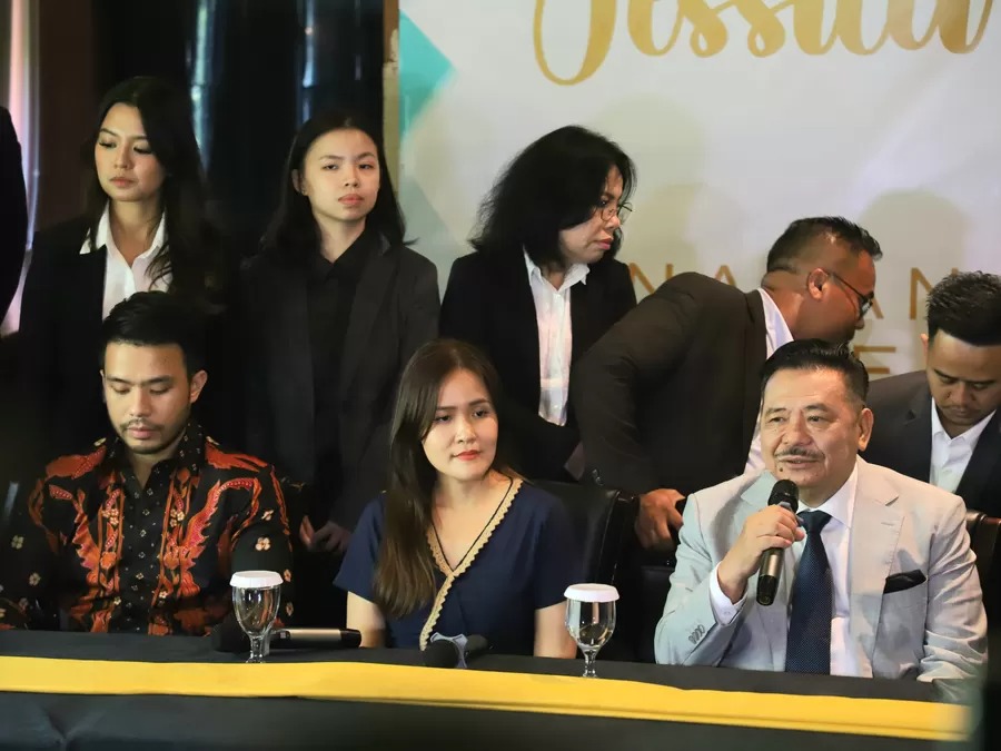 Konferensi pers Jessica Kumala Wongso bersama kuasa hukumnya setelah dinyatakan bebas bersyarat. Foto: Jawa Pos