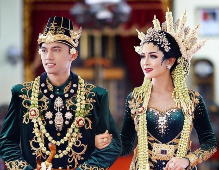 (Pengantin Madura. Foto: Pinterest)