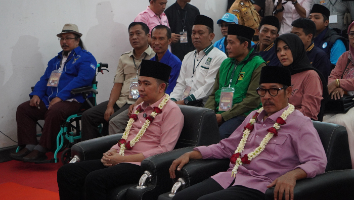 Muhammad Fawait dan Djoko Susanto (Foto : YULIO FA/RADAR JEMBER)