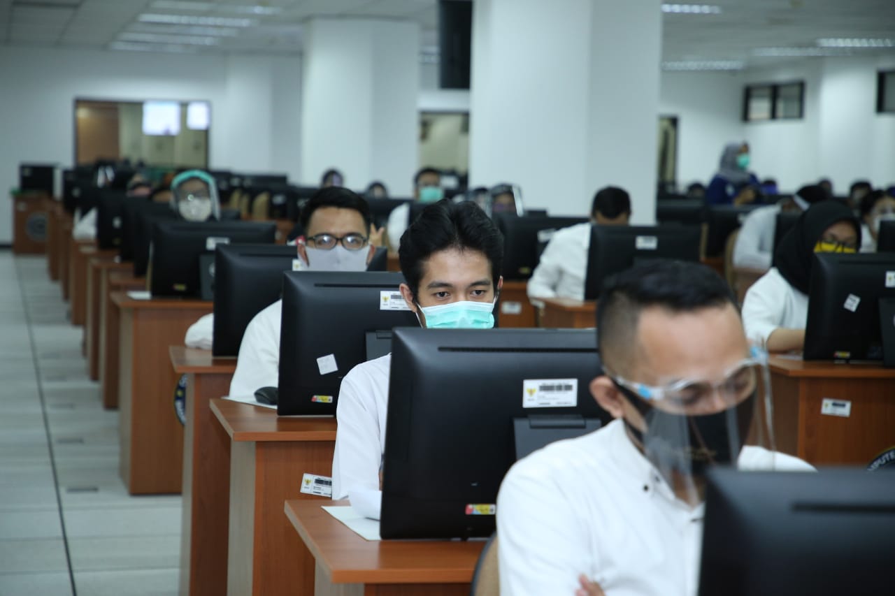 Suasana pelaksanaan ujian CPNS (Menpan.go.id)