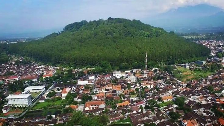 Gunung Tidar, Magelang (Pinterest)