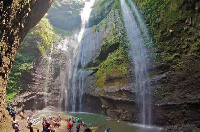 Air terjun madakaripura wisata hidden gem yang ada di Jawa Timur (homecare24.id)