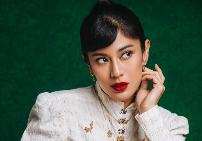 Dian Sastrowardoyo (Instagram : therealdianstr)